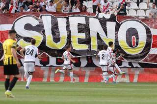 3-0. El EuroRayo se da un festín ante el AEK Atenas