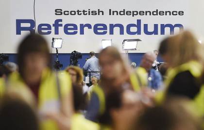 El Parlamento escocés respalda pedir a Londres un nuevo referéndum de independencia