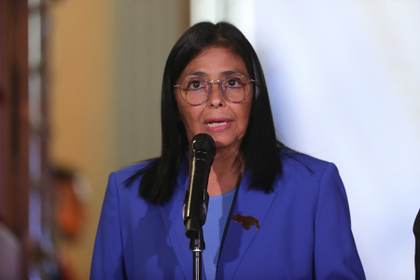 Delcy Rodríguez llama a superar el "odio" e insiste en pedir cese de sanciones a Venezuela