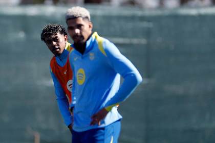 El Barcelona prepara la ida de los cuartos de final con Araujo