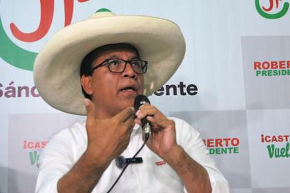 Candidato izquierdista deja en pendiente una reunión con titular del Banco Central de Perú