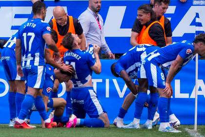 2-1. Toni se multiplica, remonta al Mallorca y da oxígeno al Alavés