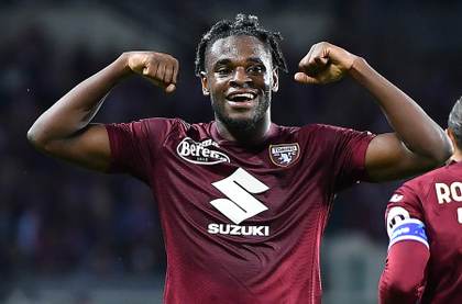El colombiano Duván Zapata renueva con el Torino hasta 2028