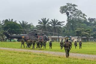 Ecuador y EE.UU. destruyen un campamento de grupo disidente de las FARC cerca de Colombia