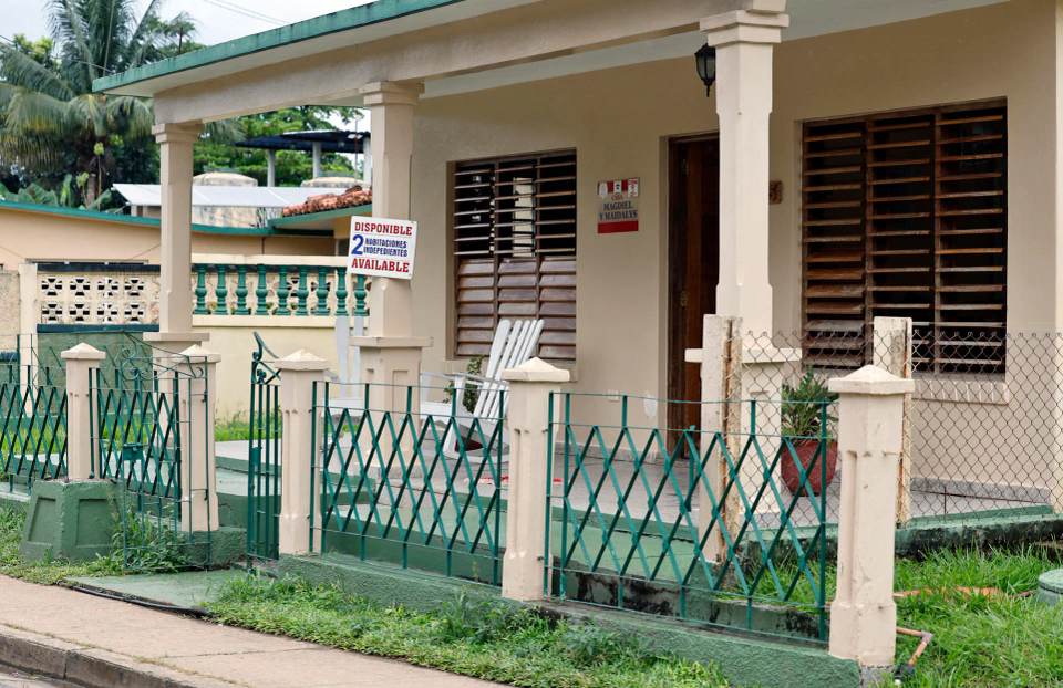 Ante la falta de turismo en Cuba, los emprendedores en Viñales “no se adaptan, sobreviven”