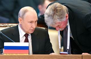 Putin dice que origen del dron que impactó en edificio rumano no está claro y pide pruebas