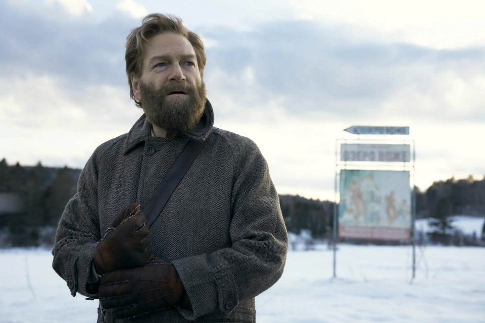 Kenneth Branagh explora la intimidad masculina entre acción y comedia en plena Guerra Fría