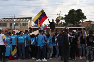 Una multitud recibe a María Corina Machado tras su esperado regreso a Venezuela