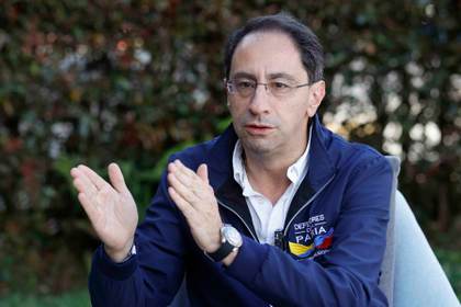 De la Espriella activa una transición inédita en Colombia, en medio de la tensión política