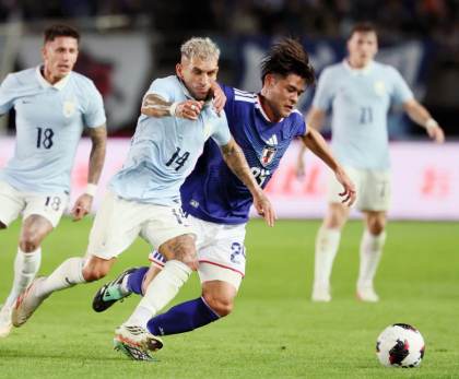 3-1. Uruguay pierde en el añadido ante Japón en el debut de Forlán como seleccionador