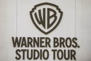 Justicia de EE.UU. da luz verde a la fusión de Paramount y Warner Bros