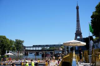 Francia activa un nuevo plan para personas vulnerables ante una de calor que se amplía