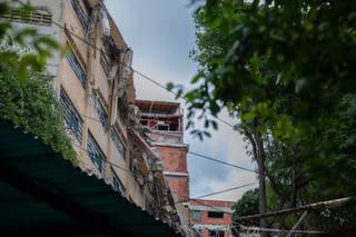 Colapsa parcialmente un colegio en Caracas nueve días después de los potentes terremotos