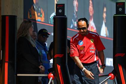 Hamilton intentará reducir distancias con Antonelli en el cuartel general de Verstappen