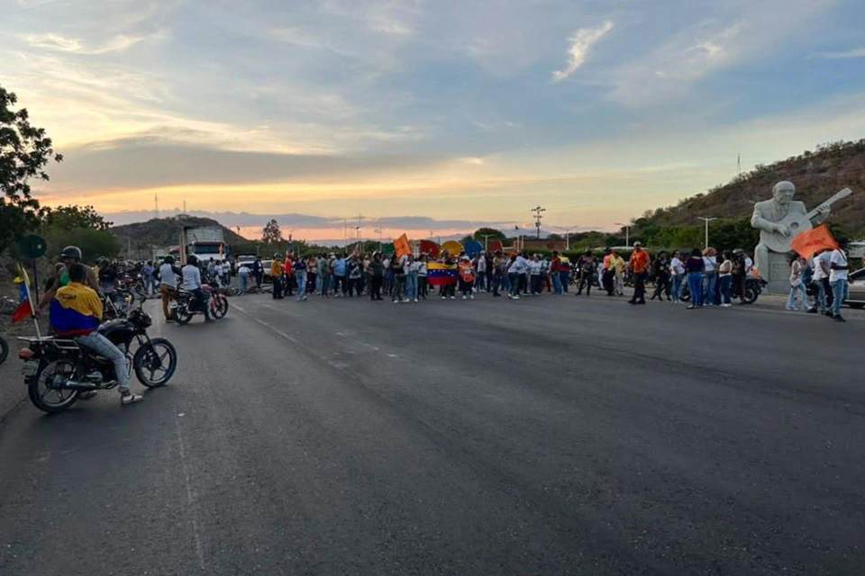 La oposición de Venezuela exige la liberación inmediata del exalcalde Javier Oropeza