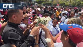 Chavismo protesta contra racismo a Delcy Rodríguez y llevará denuncia a Embajada de España