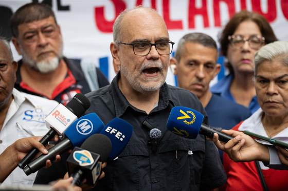 Trabajadores de 23 universidades de Venezuela se suman a paro por aumento salarial