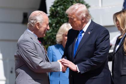 Trump despide en la Casa Blanca a Carlos III y Camila al término de su viaje a EE.UU.