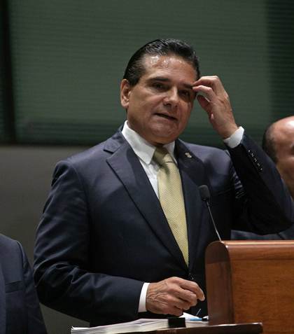 Juez ordena la aprehensión contra exgobernador del estado mexicano de Michoacán