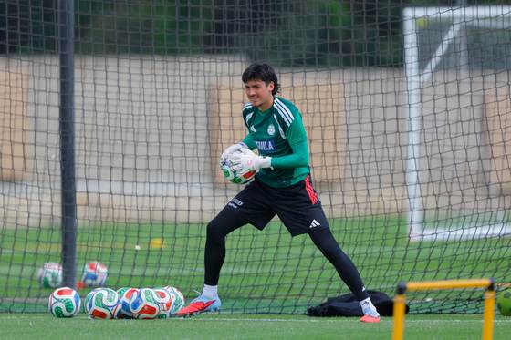 Cruz Martínez, el joven guardameta mexicano que se codea con la selección colombiana