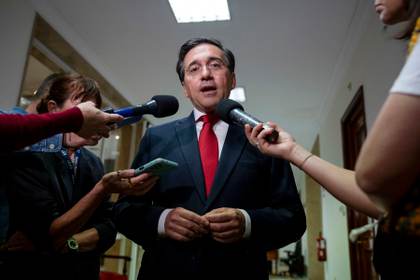 España reabre su embajada en Teherán