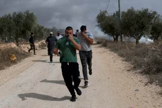 Embajador de EEUU pide a Israel "años de prisión" para los colonos que atacaron a fotoperiodista