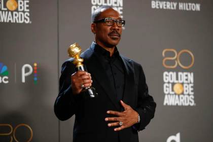 El actor Eddie Murphy debutará en una serie de televisión y protagonizará 'The Chairman'