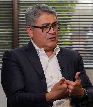 Juan Orlando Hernández asegura que no le prometió nada a Trump a cambio de su indulto