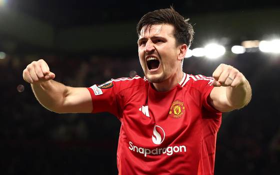 El Manchester United renueva a Harry Maguire hasta 2027