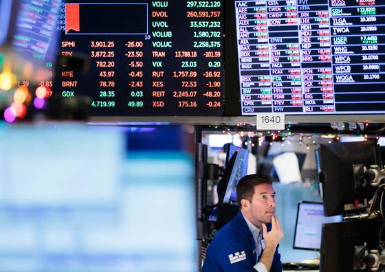 Wall Street cierra mixto tras los ataques de EE.UU. e Israel a Irán