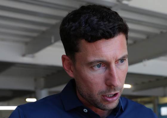 Óscar de Marcos: "Siempre he sido un romántico del fútbol"