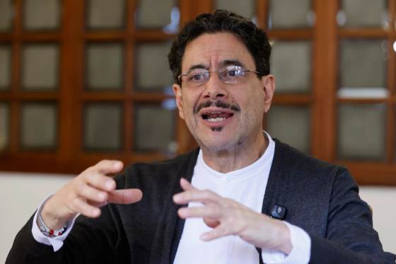 Acudir al FMI es la "justificación" para destruir derechos, alerta la oposición colombiana