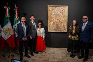 México presenta en Nueva York un dintel maya de "valor incalculable" recuperado en EE.UU.