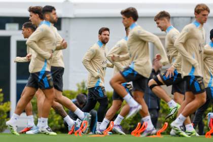 La huella de Messi: del "legado imborrable" de Cuti Romero al "sueño" de Nico Paz