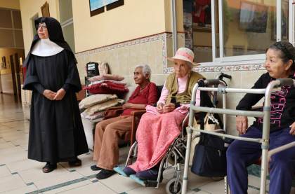 Esperanza renace en ancianos de Perú con visita del papa: "Nos ha devuelto ganas de vivir"