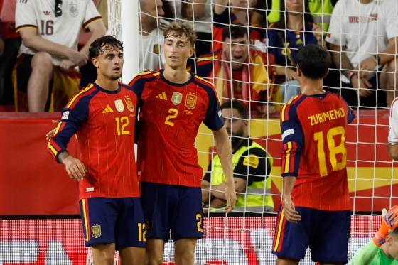 Una España lanzada y con Espí de novedad para lograr el trío de victorias ante los checos
