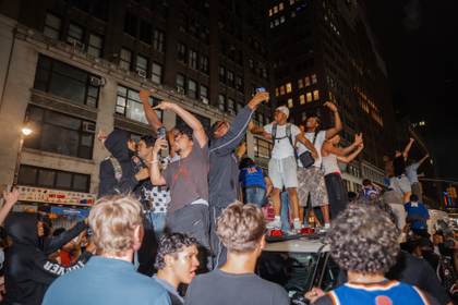 Casi sesenta detenidos en Nueva York tras la histórica remontada de los Knicks