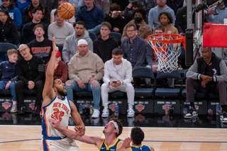 110-107. Los Knicks remontan 21 puntos y vencen a unos Warriors con la enfermería llena