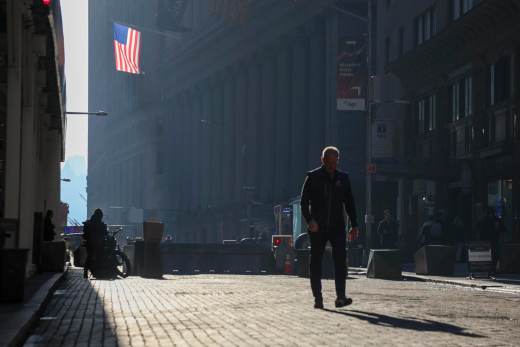 Wall Street abre en rojo y el Nasdaq pierde un 2,2 % arrastrado por Intel y Amazon