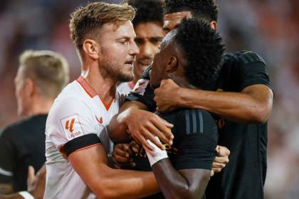Aplazado hasta mayo el juicio contra un aficionado del Sevilla que llamó "mono" a Vinicius