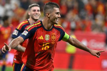 3-1. España gana con sufrimiento a la República Checa en su versión más gris