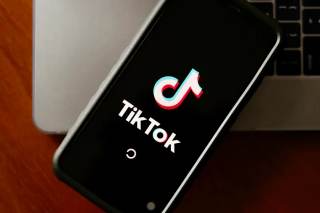 Fundador de TikTok bate récord de riqueza en China impulsado por IA, según 'Forbes china'