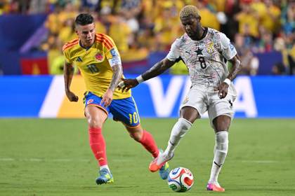 James Rodríguez confirma que salió por una decisión táctica y que está bien