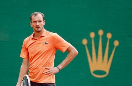 Berrettini da la sorpresa en Montecarlo y elimina a Medvedev por un doble 6-0