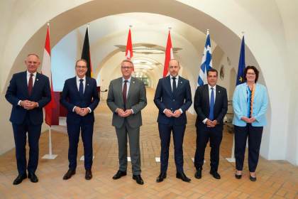 Cinco países esperan acuerdo para centro de retorno de migrantes fuera de la UE en enero