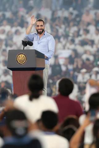 Bukele anuncia aumento de inversión en educación, equivalente al 8 % del PIB salvadoreño