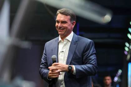 Bolsonaro dice que el mejor ajuste fiscal que Brasil puede hacer es sacar a Lula del poder