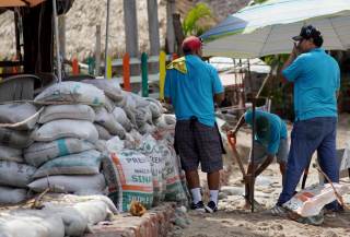 El huracán Simón, como categoría 4, se aproxima a las costas mexicanas de Jalisco y Colima