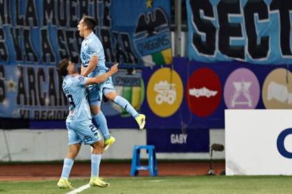 2-0. El chileno O'Higgins debuta con triunfo en casa ante un errático Millonarios