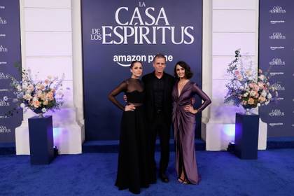 'La casa de los espíritus' lleva el realismo mágico a la televisión en su estreno en Chile